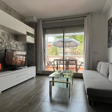 Apartment A 30 Metro De La Playa Con Piscina Y Garaje En La Carihuela