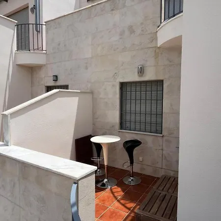 Apartment A 30 Metro De La Playa Con Piscina Y Garaje En La Carihuela *