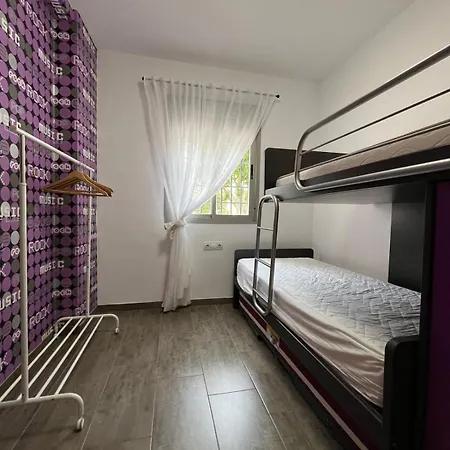 Apartment A 30 Metro De La Playa Con Piscina Y Garaje En La Carihuela Torremolinos