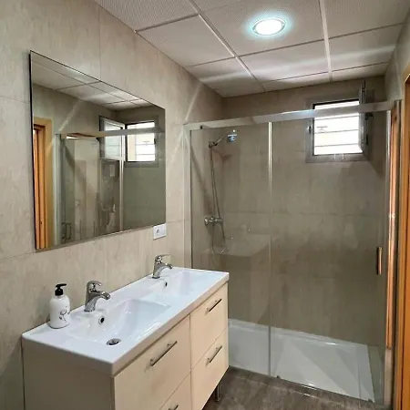 A 30 Metro De La Playa Con Piscina Y Garaje En La Carihuela Apartment *