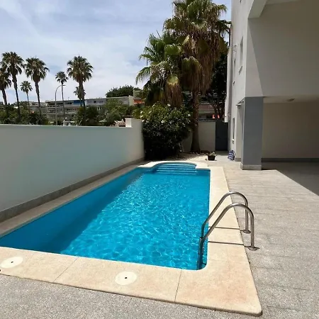 A 30 Metro De La Playa Con Piscina Y Garaje En La Carihuela Апартаменти Торремолінос