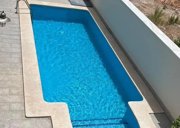 Διαμέρισμα A 30 Metro De La Playa Con Piscina Y Garaje En La Carihuela *