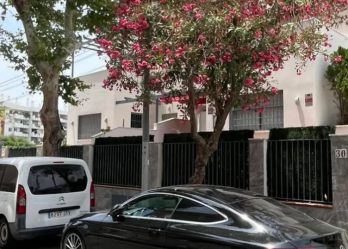 Apartament A 30 Metro De La Playa Con Piscina Y Garaje En La Carihuela