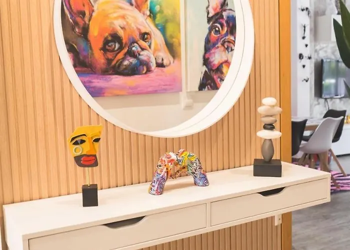 A 30 Metro De La Playa Con Piscina Y Garaje En La Carihuela Torremolinos