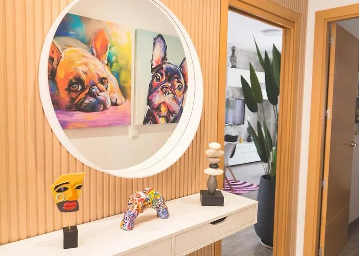 A 30 Metro De La Playa Con Piscina Y Garaje En La Carihuela Torremolinos