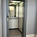 A 30 Metro De La Playa Con Piscina Y Garaje En La Carihuela Apartment