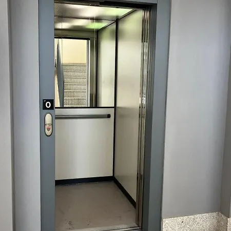 A 30 Metro De La Playa Con Piscina Y Garaje En La Carihuela Apartament